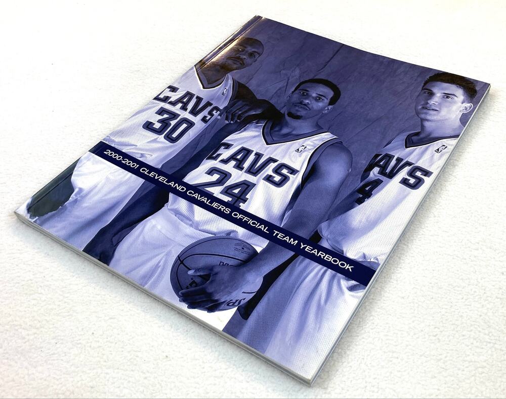Cleveland Cavaliers 2000 - 2001 Official Team Yearbook Vintage NWOT